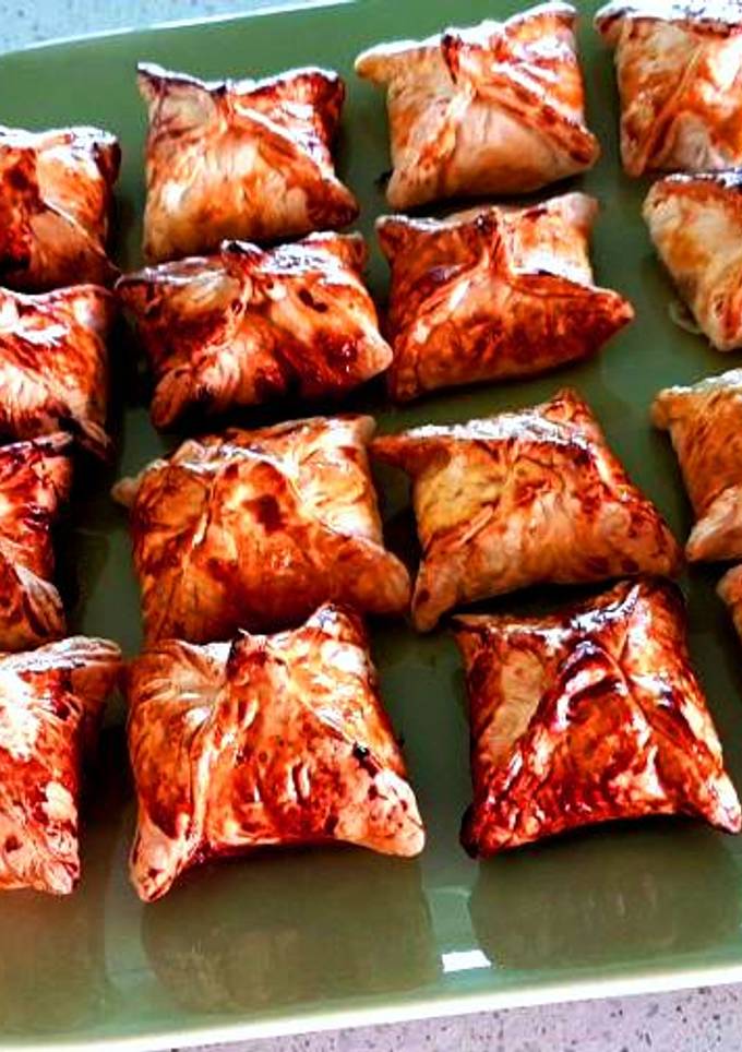 Пирожки из слоёного теста  любой начинкой