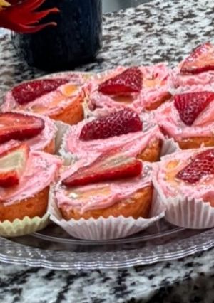 A picture of Strawberry banana cupcakes.