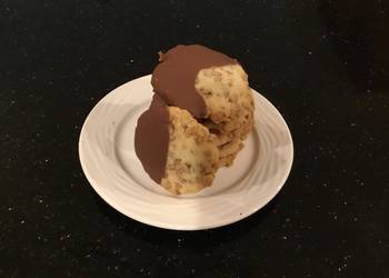 How to Prepare Delicious Milk Chocolate Dipped Toffee Shortbread Cookies