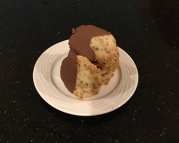 Ultimate, Prepare Milk Chocolate Dipped Toffee Shortbread Cookies Home Style