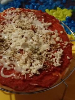 પિઝા (Pizza Recipe In Gujarati) રેસીપી મુખ્ય ફોટો