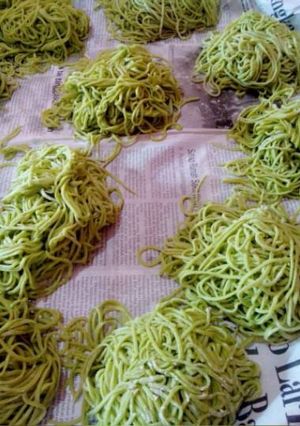 Foto resep resep Mie bayam ( mie ijo)