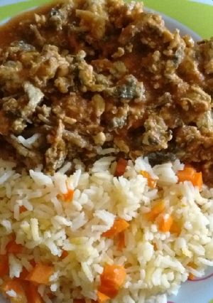 Una foto de Huevo con Verdolagas 🌱 en salsa roja 🌶