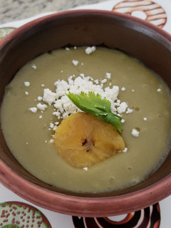 Una foto de Crema de arvejas con plátano