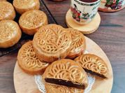 Gambar mooncake panggang