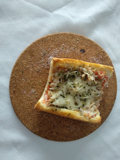 Una foto de Tosta de atún gratinada