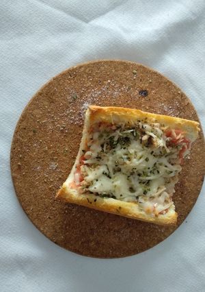 Foto principal de Tosta de atún gratinada