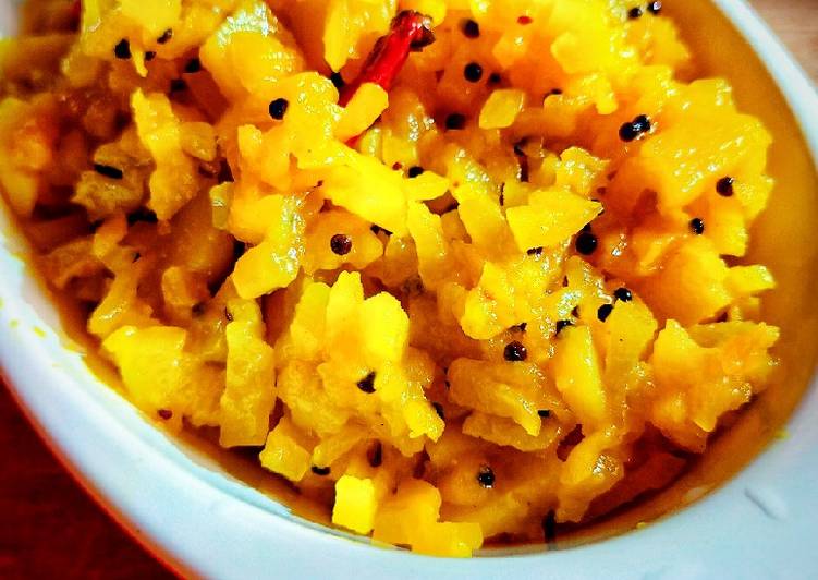 Peper Ghonto Raw Papaya Curry