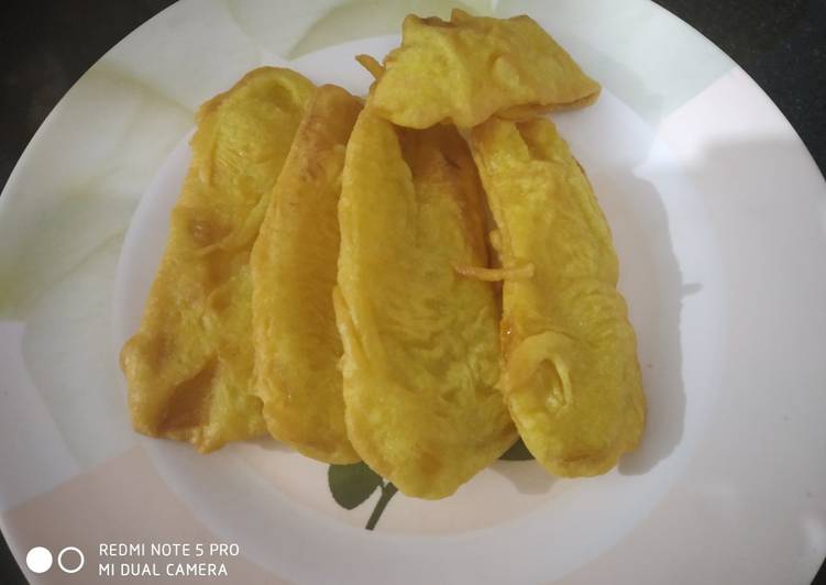 Recipe of Super Quick Homemade Banana Fritters / (Pazham Pori)