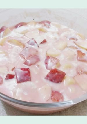 A picture of Fruit cream.