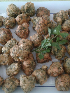 Una foto de Buñuelitos de acelga y espinaca