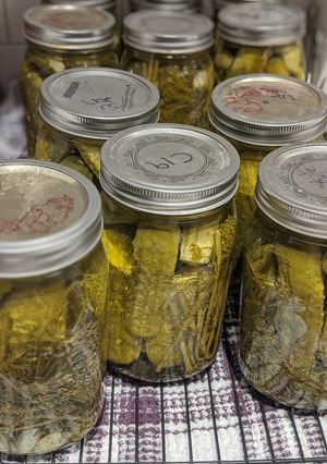 A picture of Evelyn's Pickles.