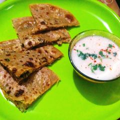 A picture of Mooli ka Parantha.