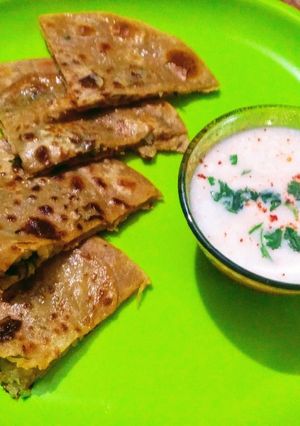 A picture of Mooli ka Parantha.