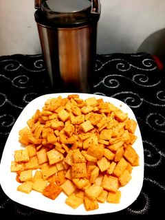 क्रिस्पी बेसनी टकाटक (crispy besani takatak recipe in hindi) रेसिपी मुख्य फोटो