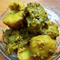 A picture of Methi Doodh wali aloo dum.