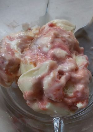 Φωτογραφία της συνταγής Παγωτό cheesecake φράουλα