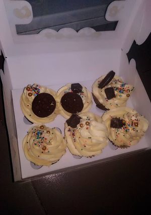 A picture of Frosted cup cake.
