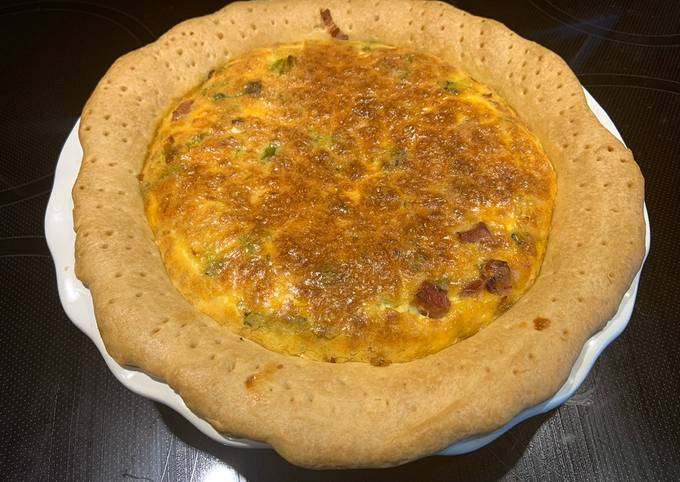 Recette Savoureux Quiche jambon/brocoli/poireaux/fromage