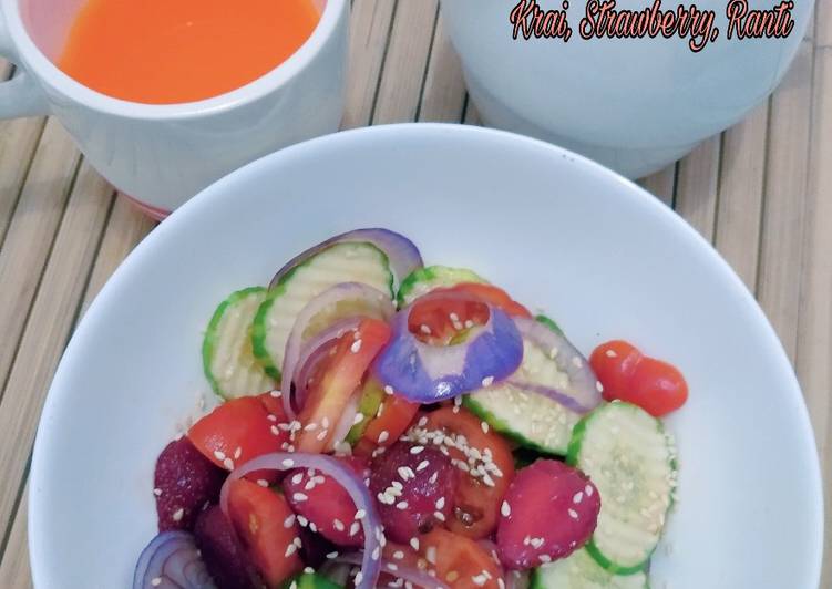 Langkah Mudah untuk Membuat Salad Krai, Strawberry, Ranti Anti Gagal