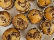 Une photo de muffins cacao