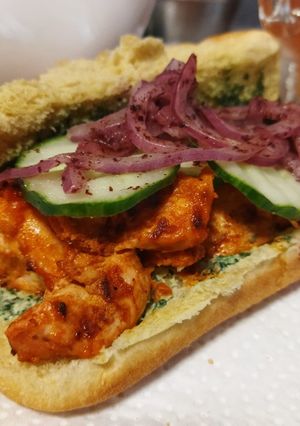 A picture of Chicken boti kebab sandwich.