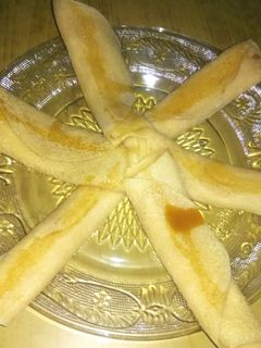 ক্ষীরের পাটিসাপ্টা(kheer patishapta recipe in bengali style) রেসিপির প্রধান ছবি