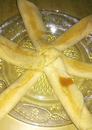 ক্ষীরের পাটিসাপ্টা(kheer patishapta recipe in bengali style) রেসিপির প্রধান ছবি