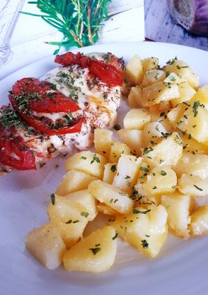 Une photo de Escalolopes de poulet au four tomates 🍅 mozzarella