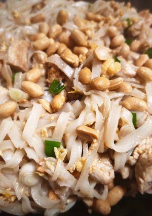 Csirkés Pad Thai recept fotója