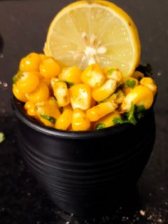 कॉर्न चाट (corn chaat recipe in marathi) रेसिपी चे मुख्य फोटो