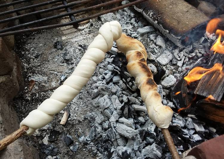 How to Prepare Favorite Stockbrot - Knüppelbrot - Schlangenbrot