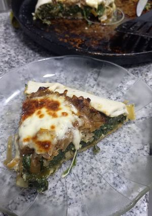 Una foto de Tarta de espinaca y pollo cremosa