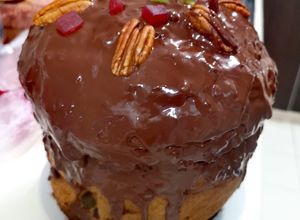 Una foto de Panetón relleno de helado