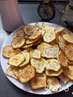 A picture of Homemade Banana Chips.