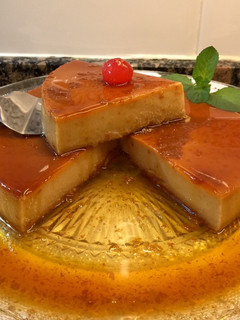 Una foto de Pudín con turrón de Jijona