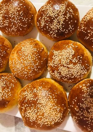 A picture of Homemade hamburger bread!😱.