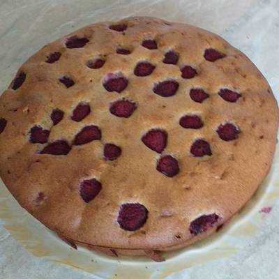 Пирог на кефире с ягодами - рецепты с фото