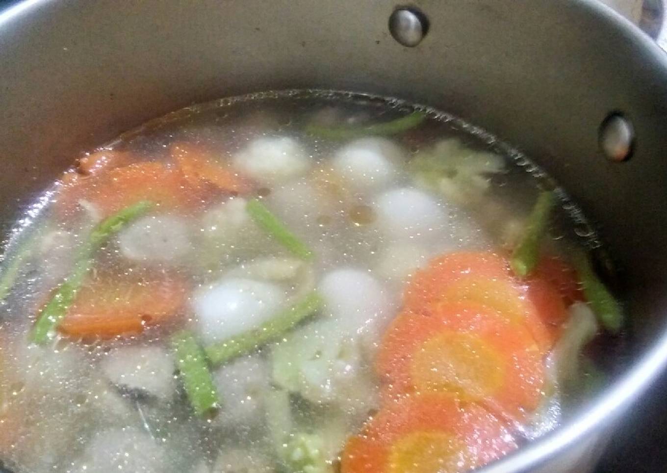 Sop telur puyuh baso