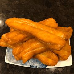 A picture of Deep Fried “Cakwe” (Chinese Crullers).