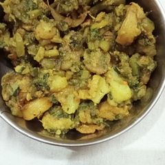 A picture of Radish leaves sabji.