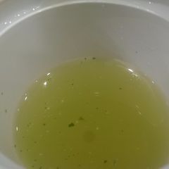 A picture of Pineapple and mint juice.