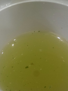 A picture of Pineapple and mint juice.