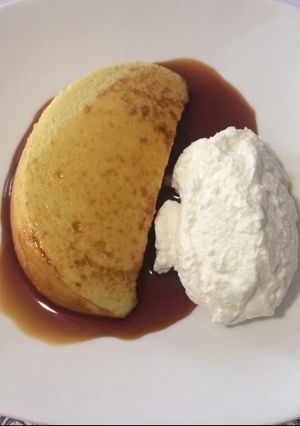 Una foto de Flan de queso fresco y nata aromatizado