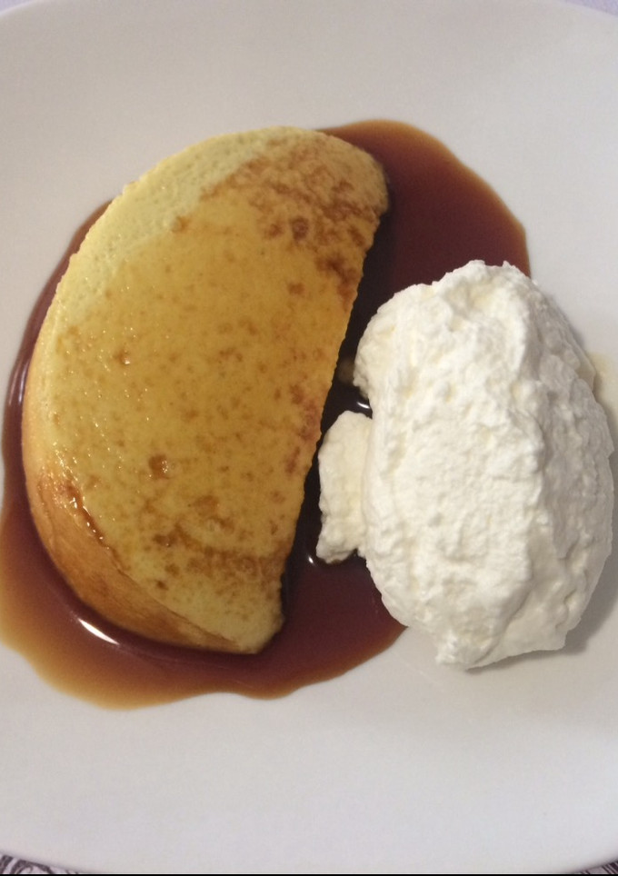 Una foto de Flan de queso fresco y nata aromatizado