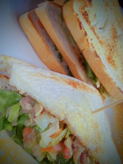 A picture of Tuna and egg Sandwich.