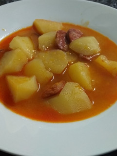 Una foto de Patatas a la riojana
