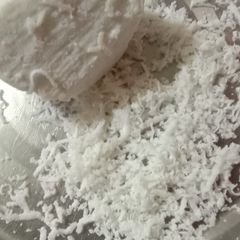 A picture of Mozzerella cheese.