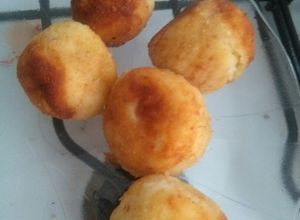 Una foto de Bombas de papa con queso💣