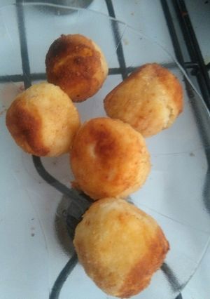 Una foto de Bombas de papa con queso💣